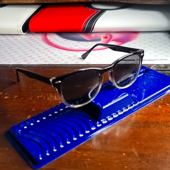 Sun glasses